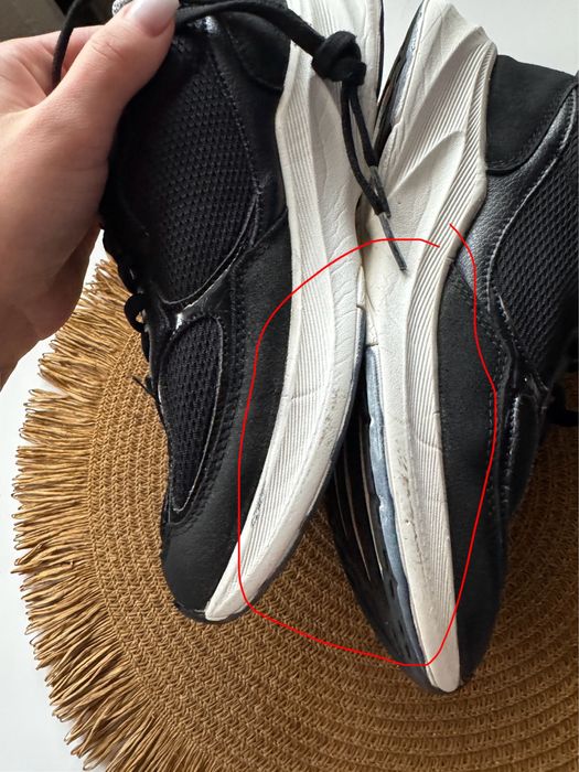 Легенькі та зручні кросівки champion 23 см