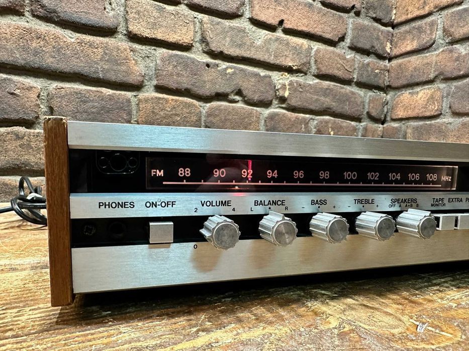 Amplituner  TANDBERG TR-200