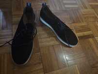 Sapatos de rapaz
