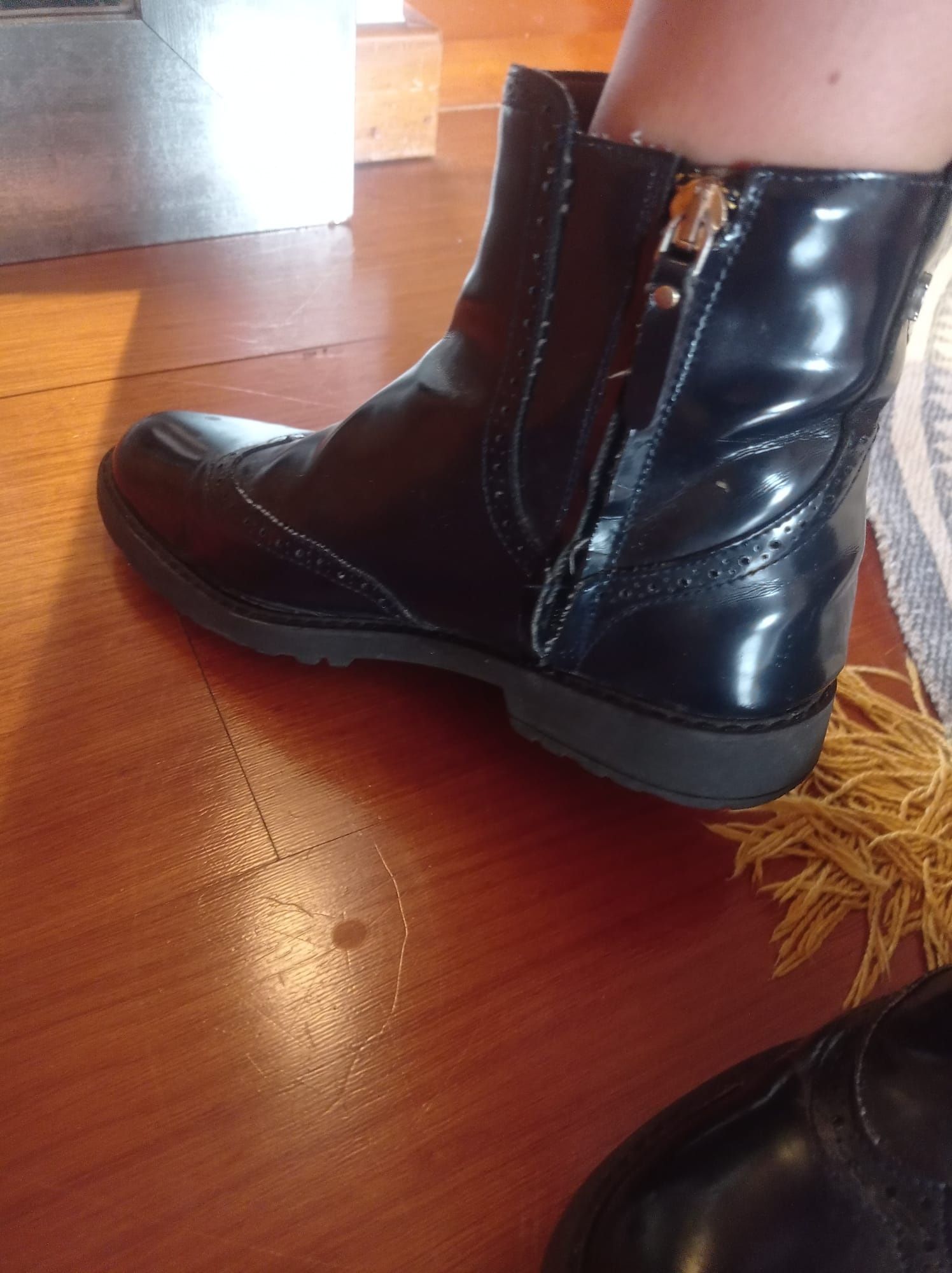 Roupa e botas massimo dutti