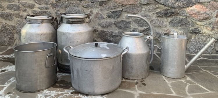 Кастрюлі, сковорідки, бідони, кастрюля дюралюмінева