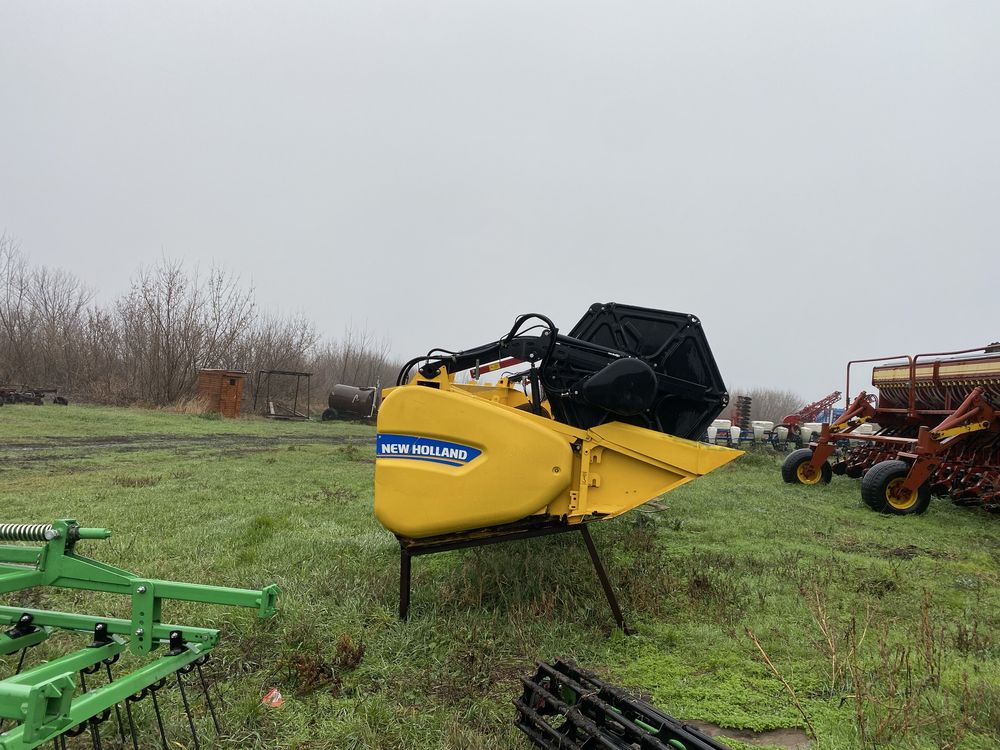 Продам комбаин NEW HOLLAND TC 5.90