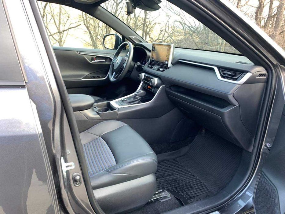 Toyota Rav4 Гібрид 2021