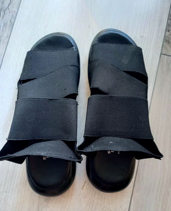 Босоніжки жіночі