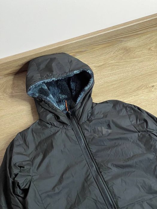 Продам БОМБЕЗНУ чоловічу куртку Helly Hansen Champ Reversible Camo Jac