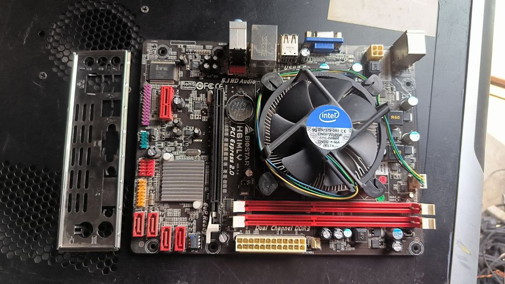 Материнськи плати H61 s1155 працездатні кількість