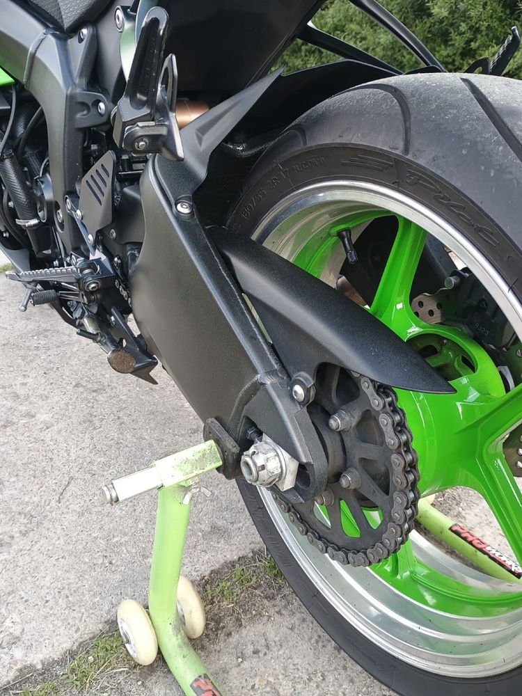Kawasaki ZX-6R 2009 – Zadbany, Gotowy do Jazdy!