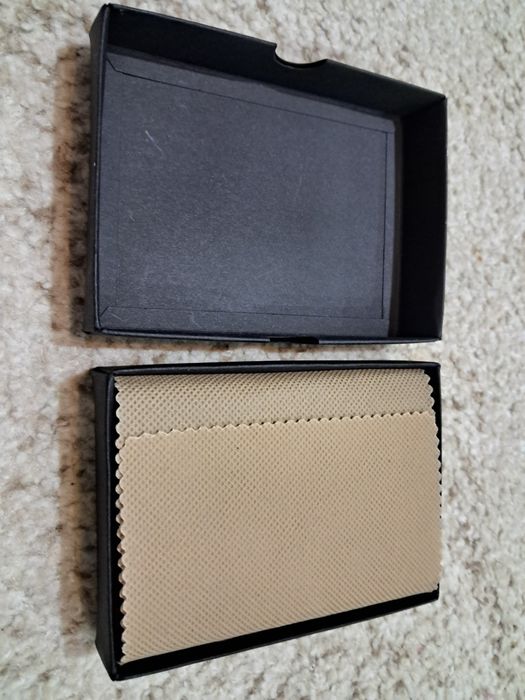 Elegancki wizytownik ze sztucznej skóry