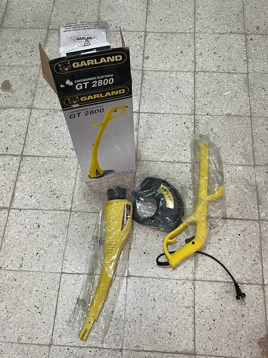 Vendo aparador de relva elétrico