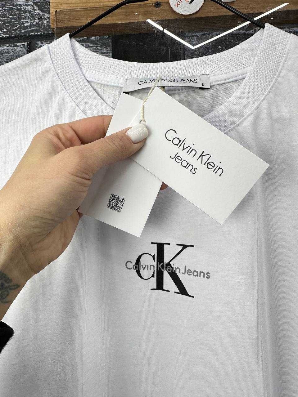 Жіноча футболка Calvin Klein