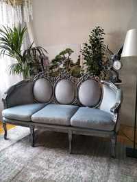 Різьблений новий антикварний диван