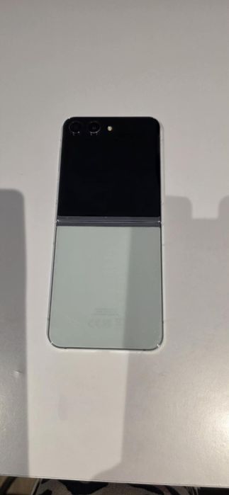 Samsung Galaxy z Flip 5