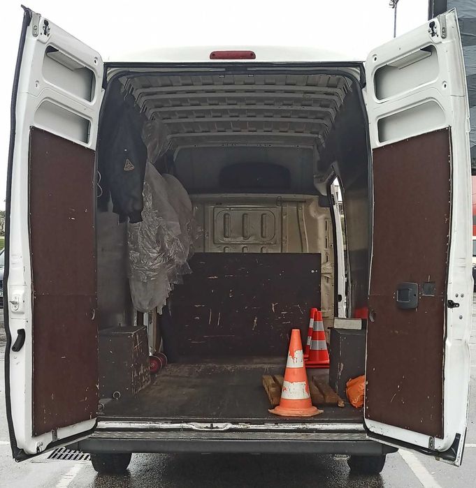 Aluguer de carrinha com motorista