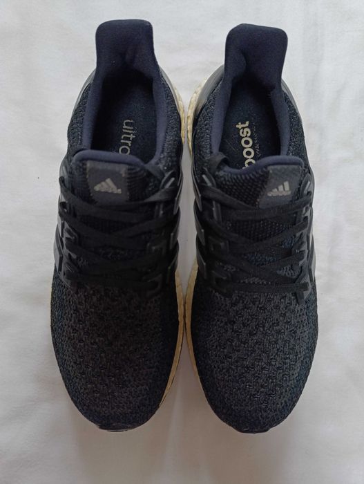 Кросівки спортивні жіночі Adidas Ultra Boost