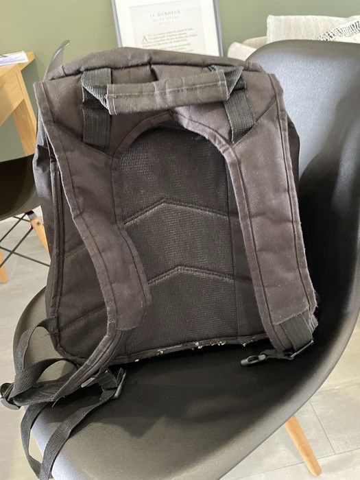 Mochila preta escolar