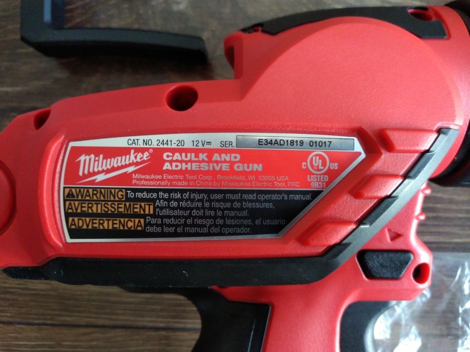 Пистолет для герметика 600гр milwaukee 2442-21