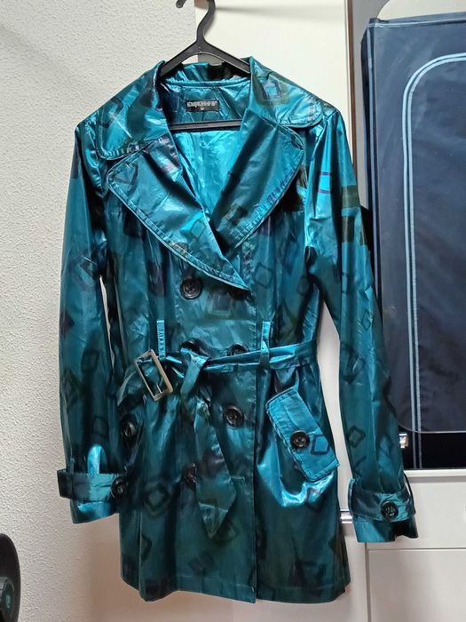 Calças, Saias, Blazers, Trench Coat e blusas Diversas