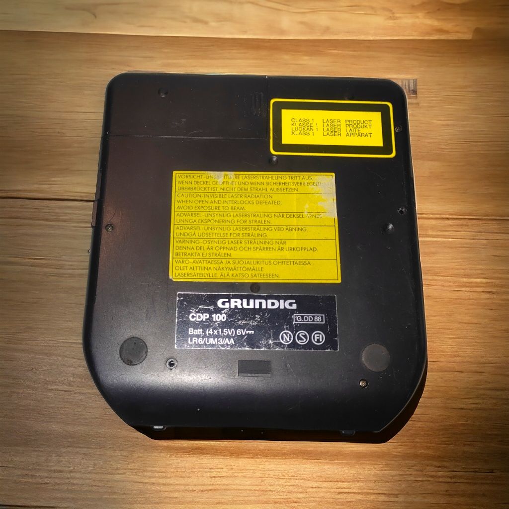 CD плеер Grundig CDP 100 винтаж 1994 год