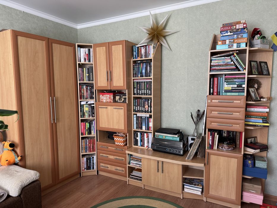 Шафа / стінка / меблі у дитячу кімнату