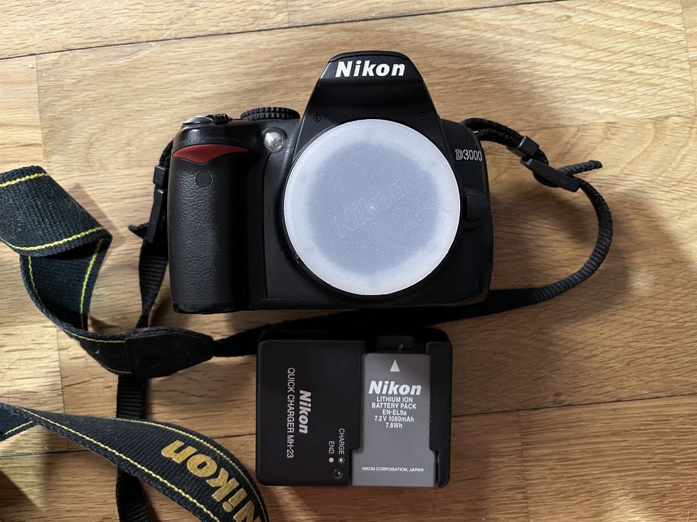 Câmara Nikon D3000 (corpo) NEGOCIÁVEL