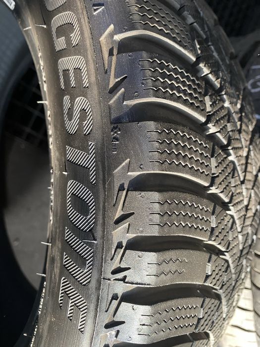 1 szt.opona zimowa 205/55R16 Bridgestone Blizzak LM001 Evo 18r.7mm