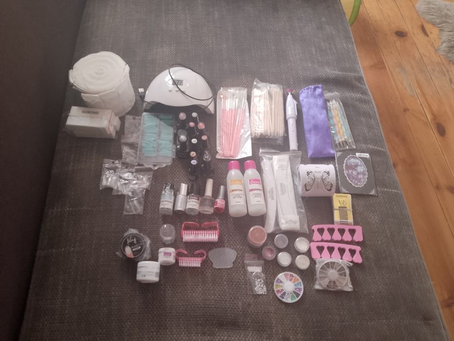 Sprzedam Zestaw do Paznokci Chybrytowych