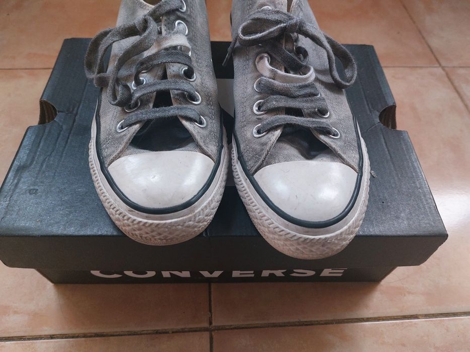 Tenis All Star semi novos num 37
