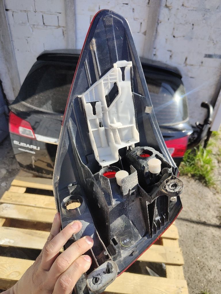 Стоп фара Фонарь Subaru outback b14 Legacy