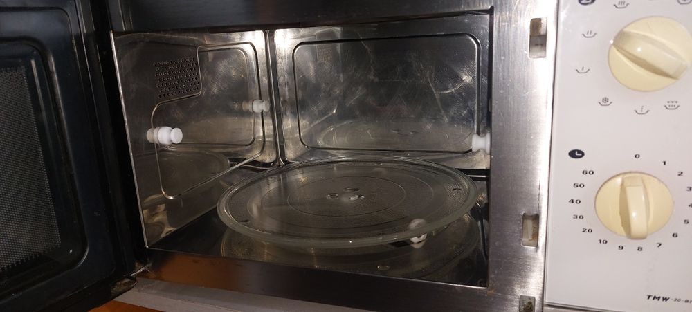 Microondas encastre Teka TMW-20-B1 em bom estado | Ermesinde