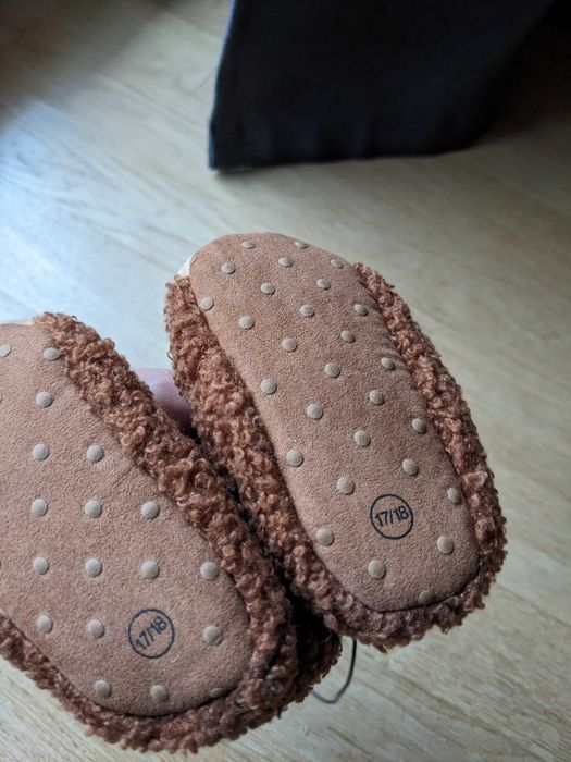 Kapcie reniferki nowe brązowe 17/18