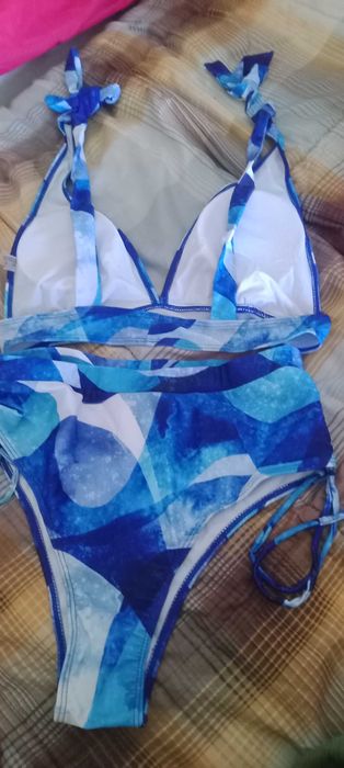 Biquínis novos tamanho grande