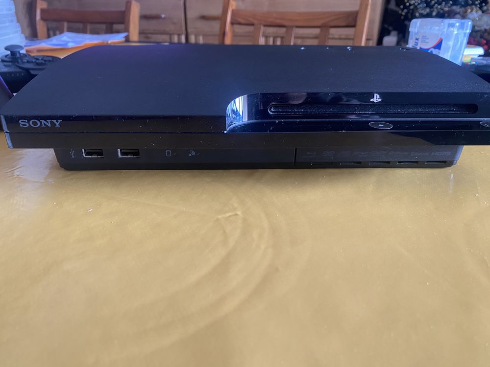 Playstation 3 Slim+2comandos