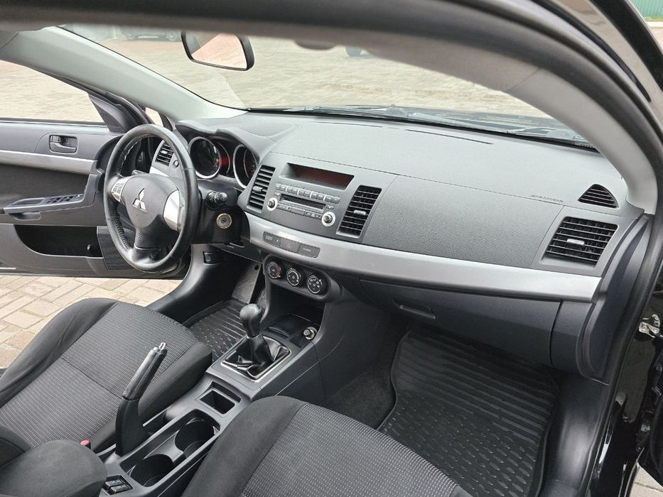 Mitsubishi Lancer 10 X 2012г в отличном состоянии