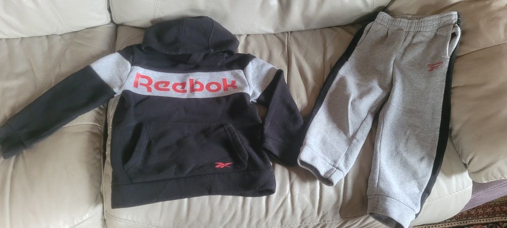 Спортивный костюм дитячий Reebok