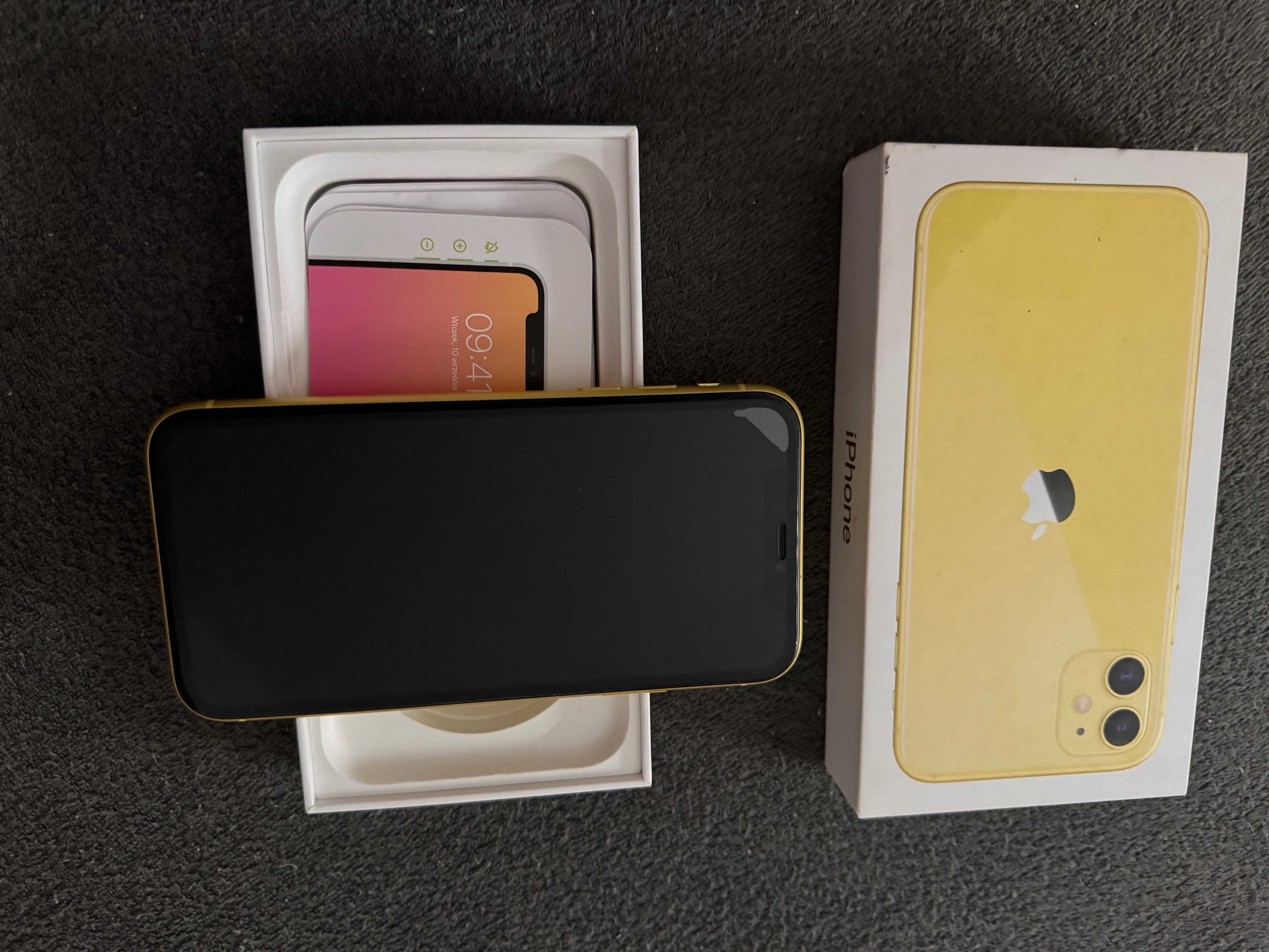 Iphone 11 yellow 64 GB