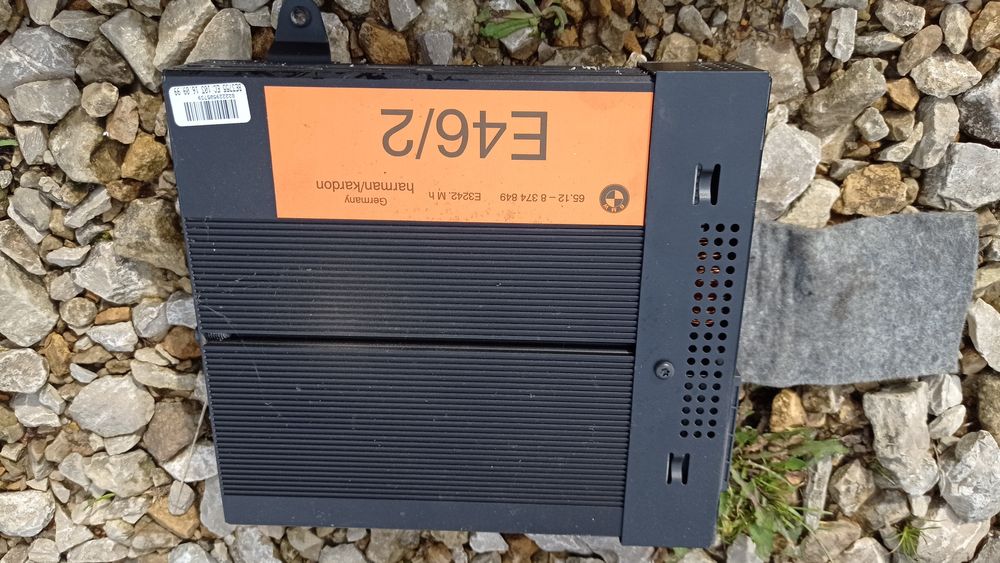 BMW e46 coupe  wzmacniacz Harman Kardon