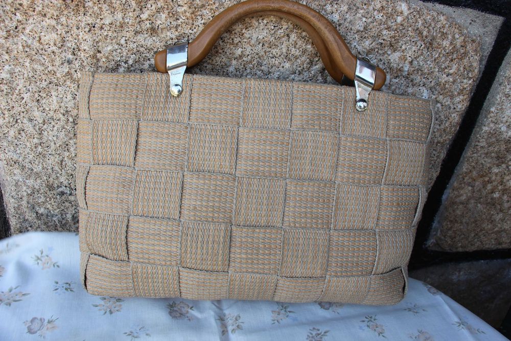 Linda mala de senhora