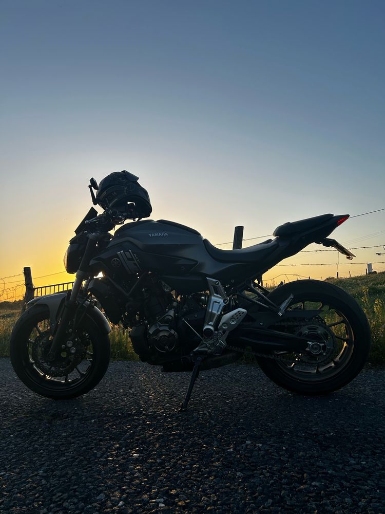 Yamaha MT-07 com Escape Akrapovič