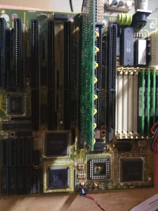 2 Boards com processador 386 a trabalhar