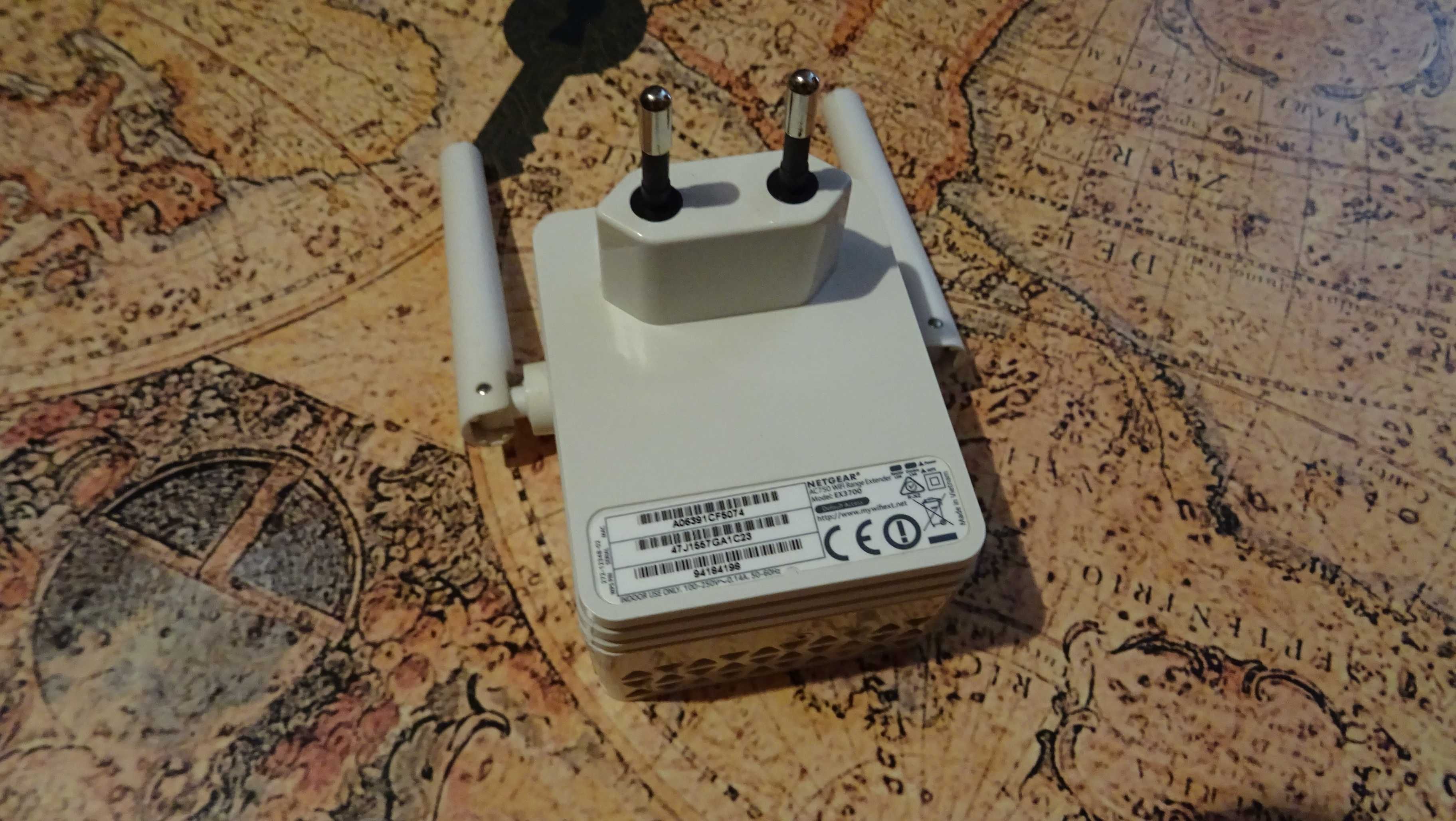 Extensor de sinal Wifi Netgear EX3700 AC750 Dual-band 2,5Ghz/5Ghz