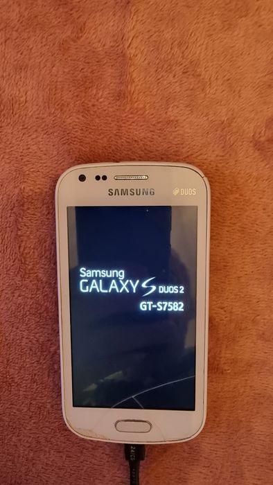 Dois telemóveis Samsung Galaxy S, "LÊR DESCRIÇÃO"