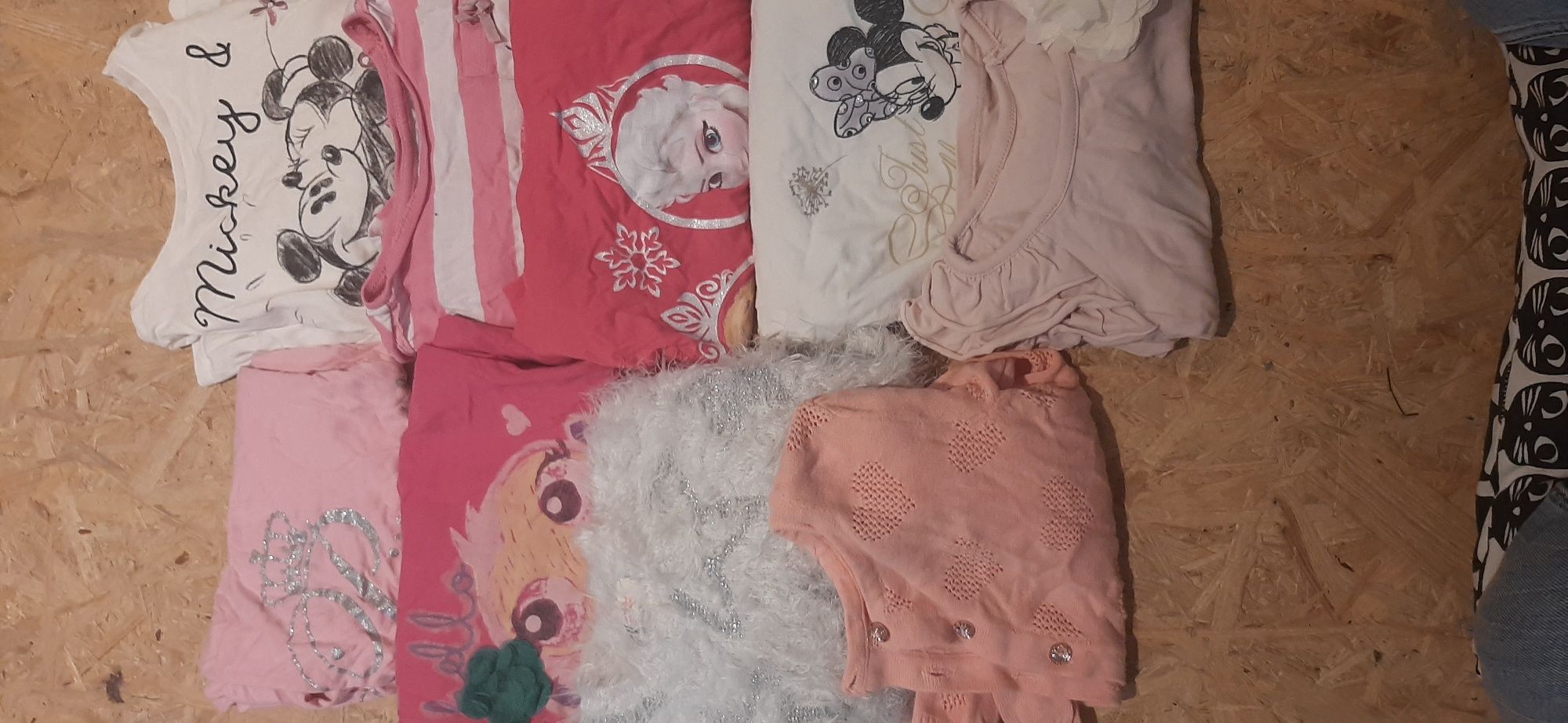 Ubrania dla dziewczynki 3 - 4 lata