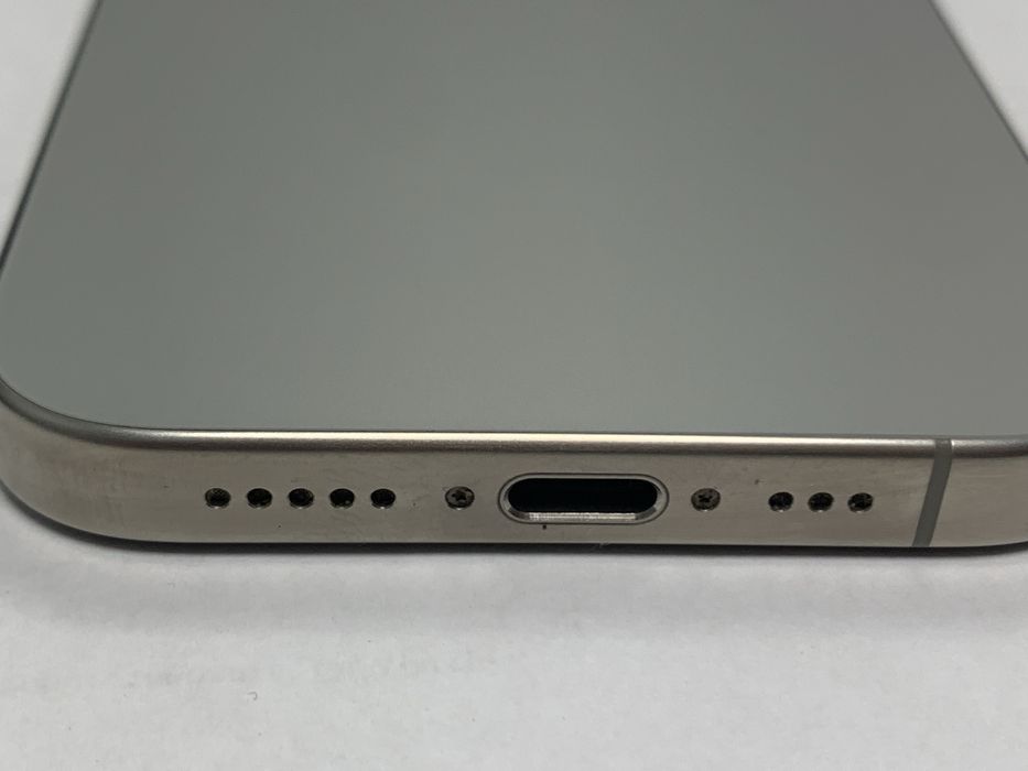 Продам телефон Apple iphone 15 pro 128gb