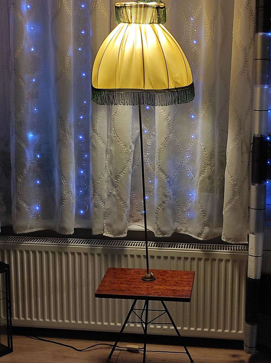 Lampa stojąca z PRL abażurowa