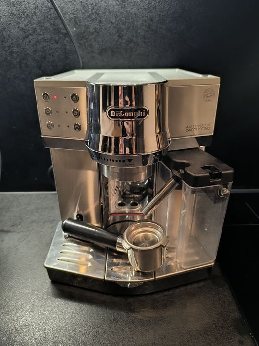 Ekspres kolbowy De’Longhi EC850M