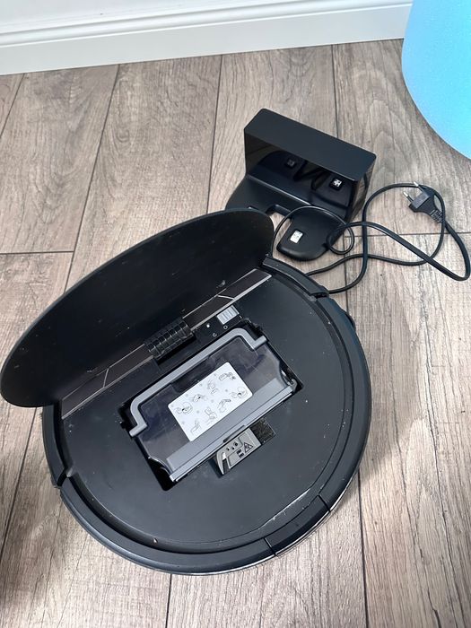 iRobot Roomba Combo (R1138) Robot Odkurzacz z funkcją mopowania