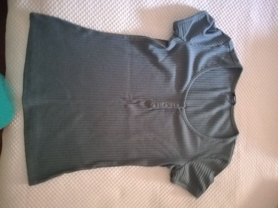Blusa verde seco