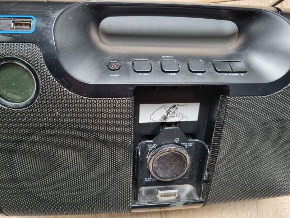 Radioodtwarzacz, zestaw audiowizualny ze stacją wizualną Philips dc185