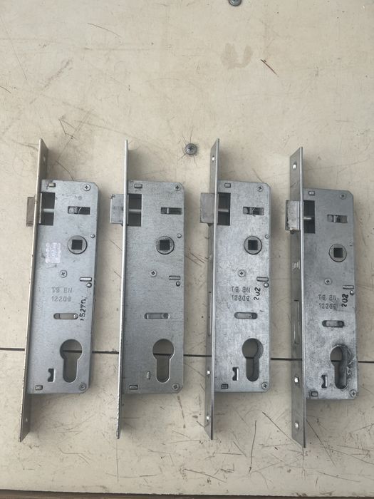 Замок врезной  для всех видов дверей