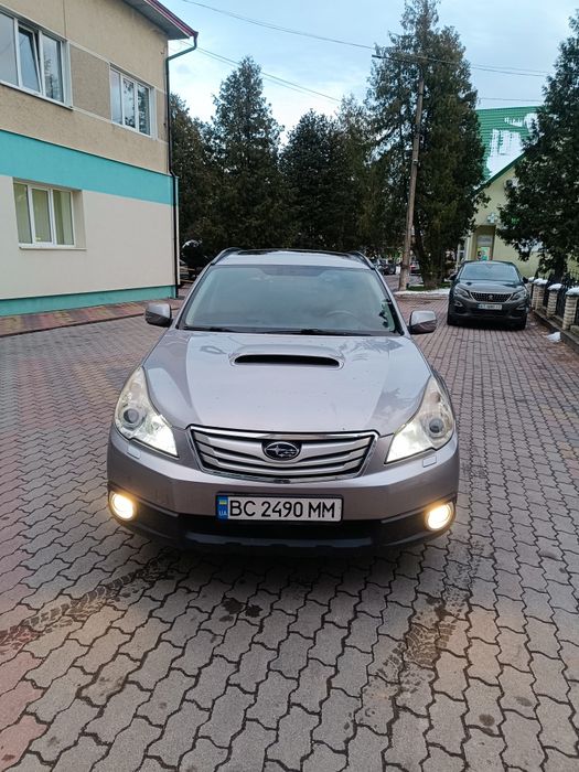 Продам автомобіль Subaru legacy outback